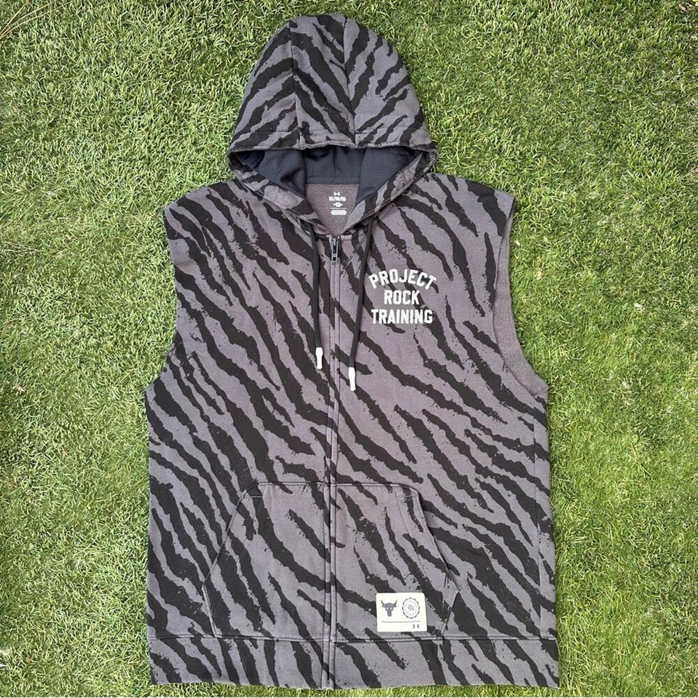Under Armour Men's Project Rock Rival Fleece Sleeveless Full-Zip Hoodie Vest XL